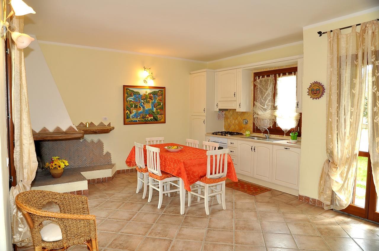 בודוני Villa I Ginepri מראה חיצוני תמונה