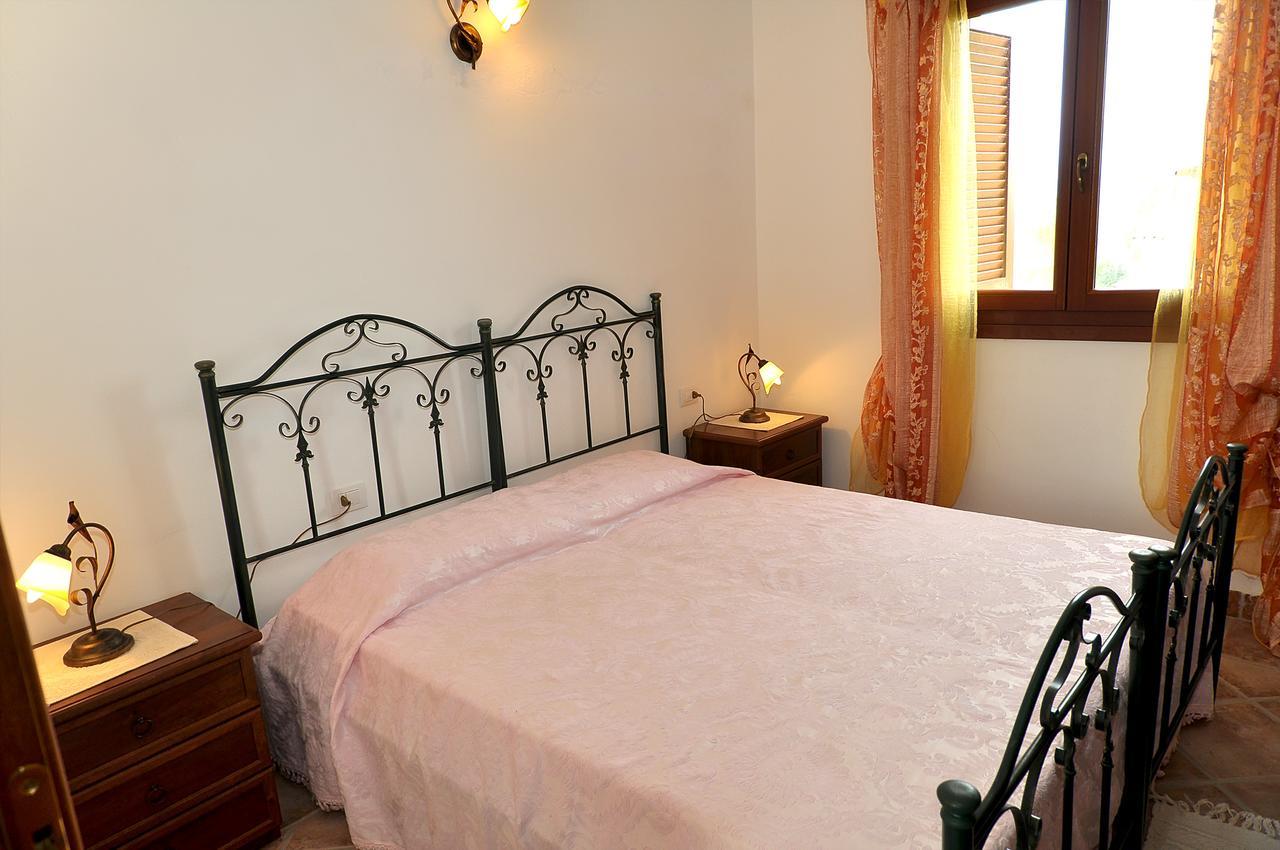 בודוני Villa I Ginepri מראה חיצוני תמונה