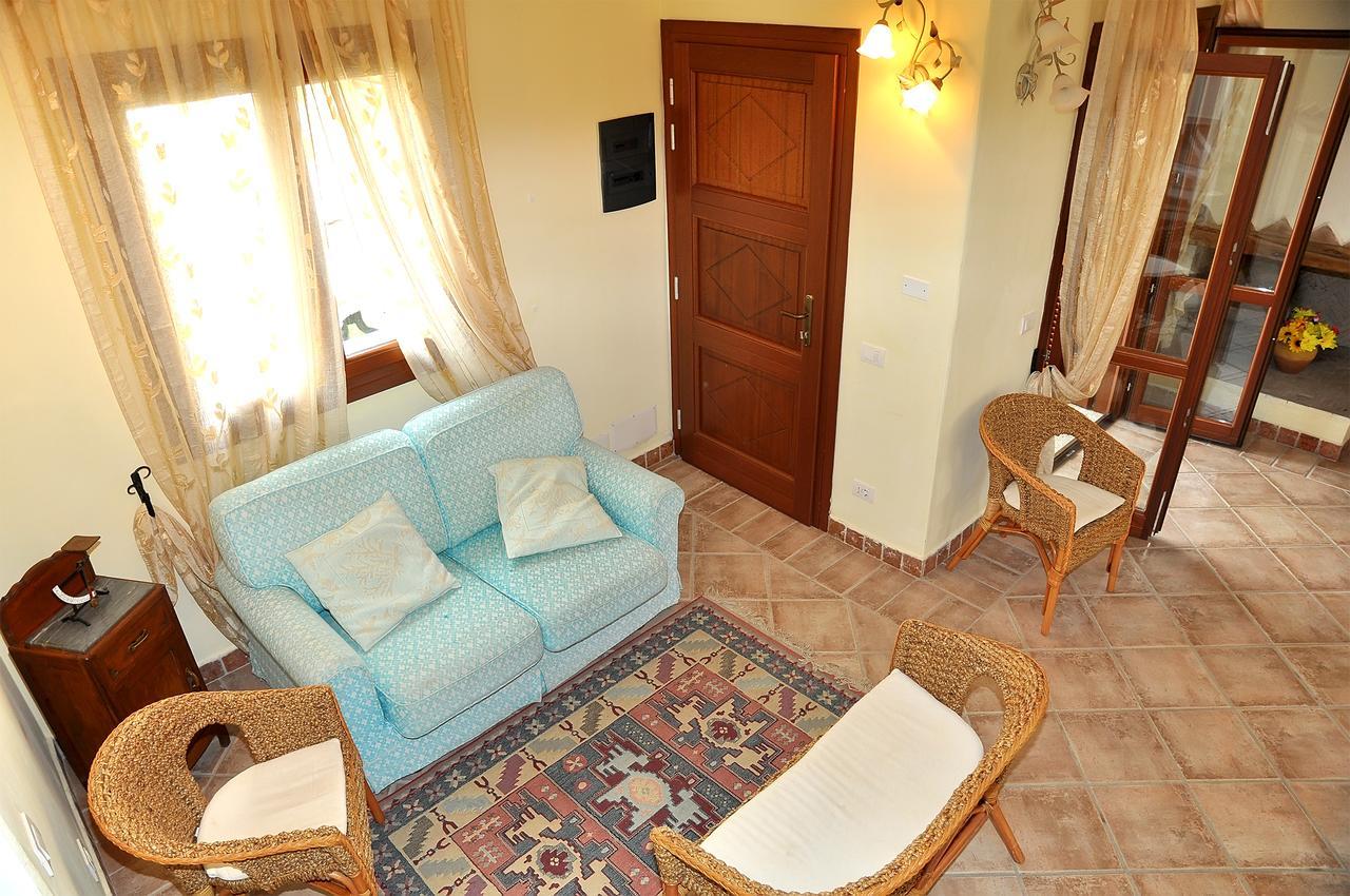 בודוני Villa I Ginepri מראה חיצוני תמונה