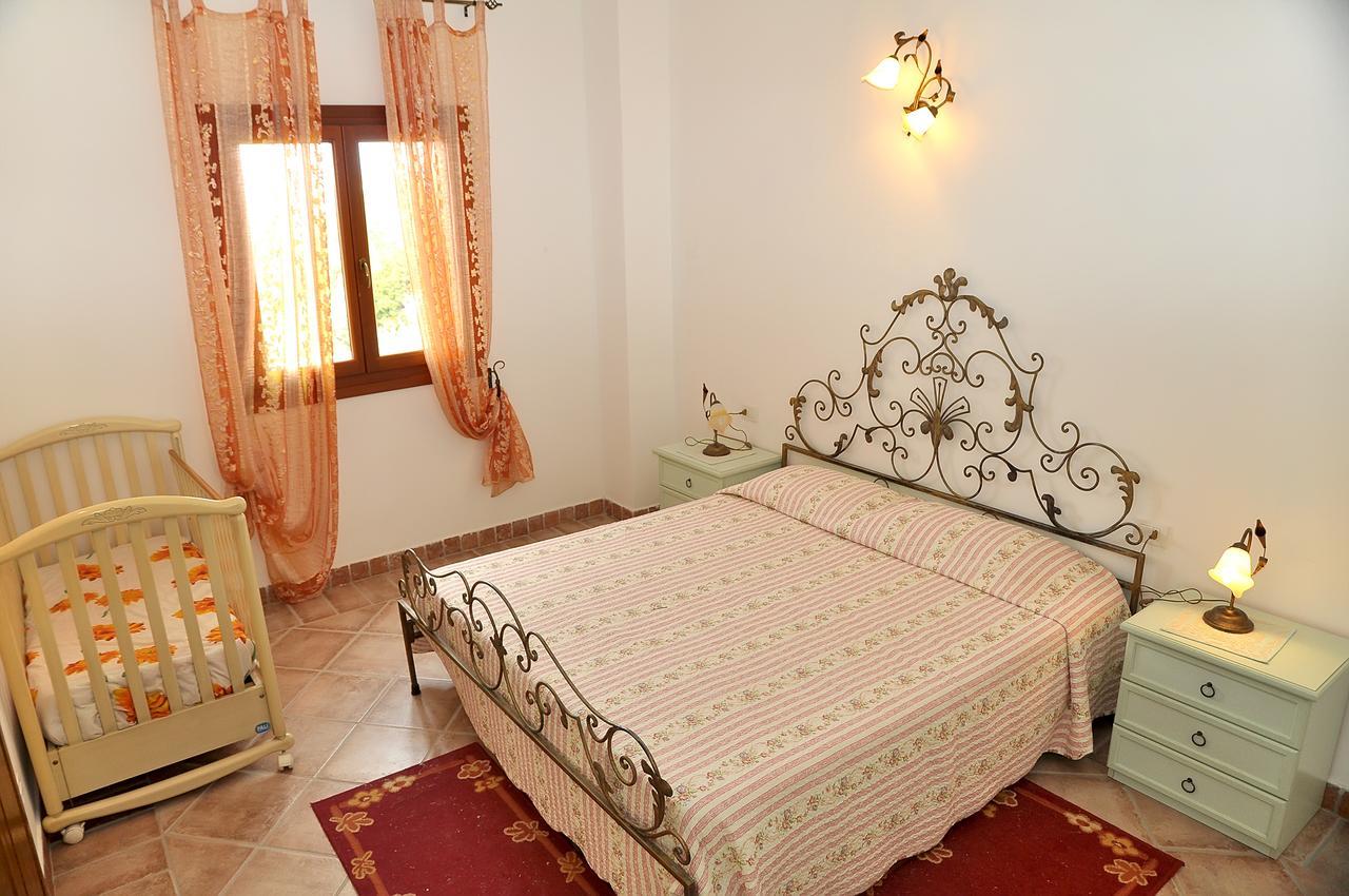 בודוני Villa I Ginepri מראה חיצוני תמונה